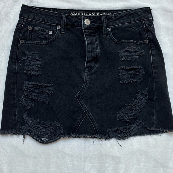 American Eagle Outfitters Distressed Destroyed Denim Miniskirt Button Fly Size 4 - Picture 1 of 7
